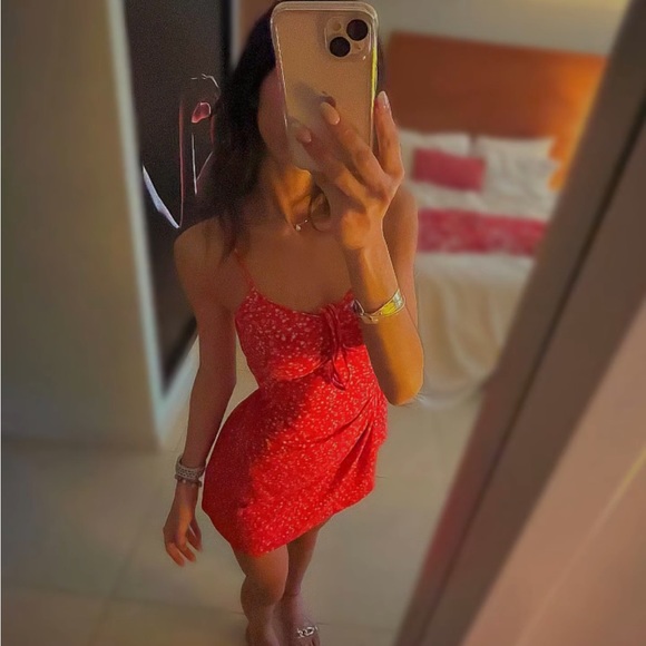 Meet your Posher, Lia - Picture 3 of 3